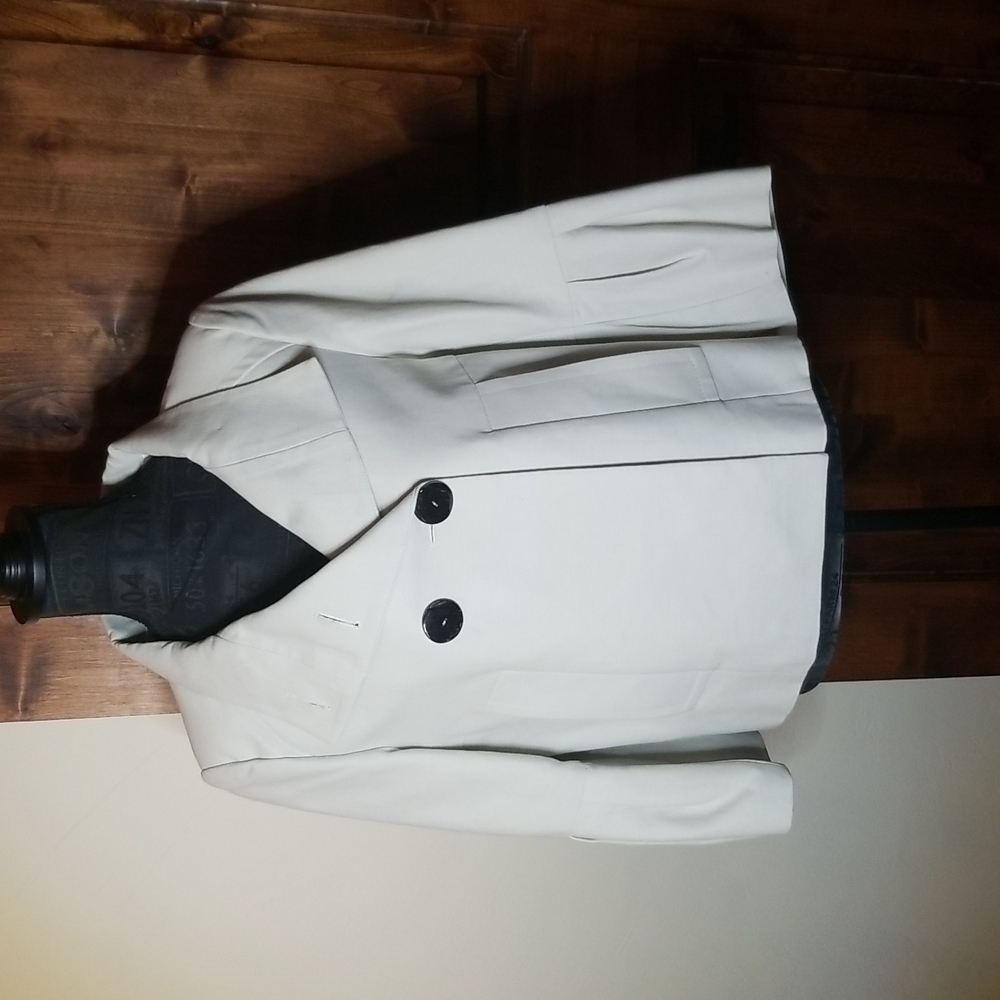 Tan jacket - Picture 3 of 9